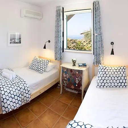 Sleeps 6 With Pool Air Con And Wifi *