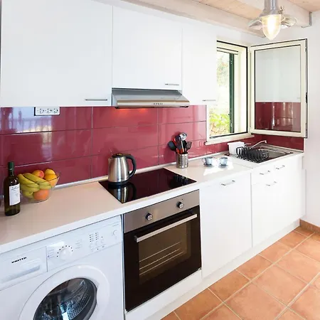 Sleeps 6 With Pool Air Con And Wifi Вилла Айос-Никитас